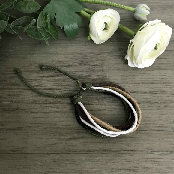 Jewelry - 🎀 5 For $25: Drawstring Bracelet